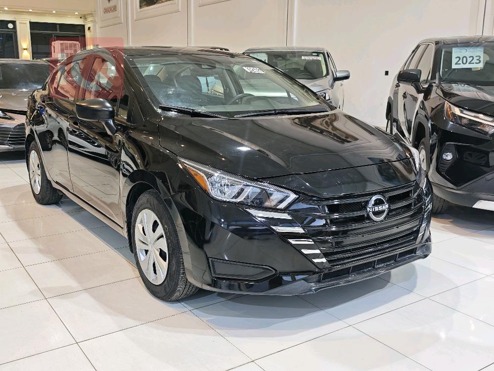 نيسان فيرسا